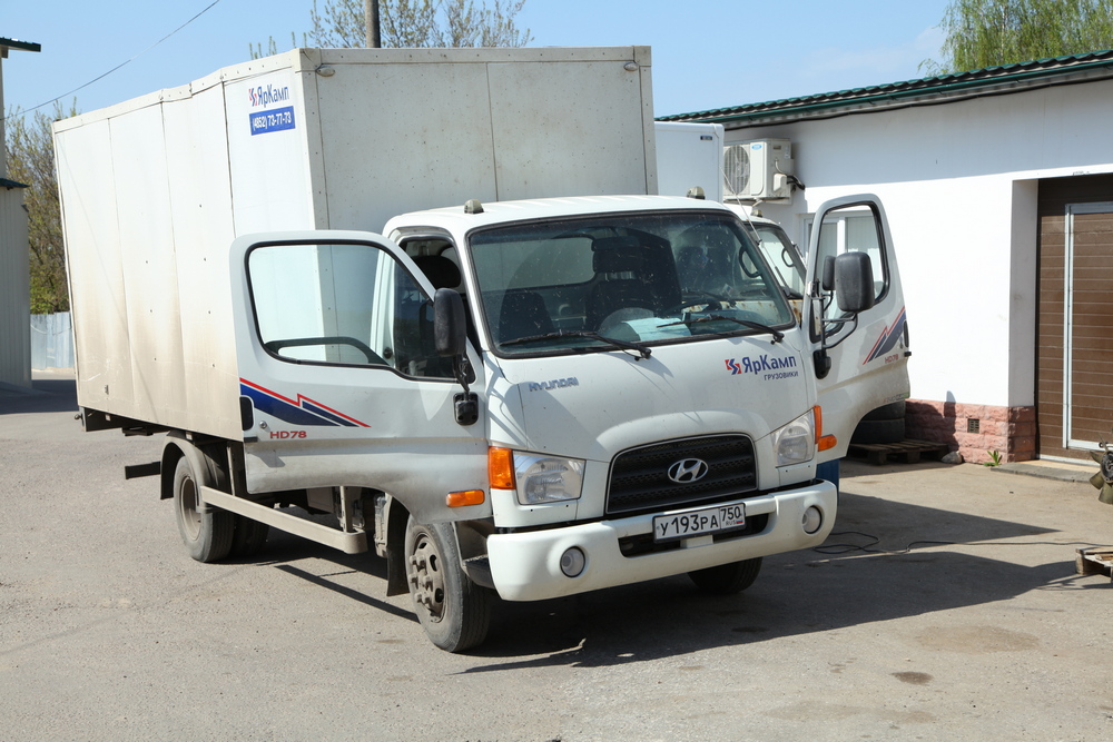 Установка трекера и датчика уровня топлива на грузовой фургон Hyundai HD78